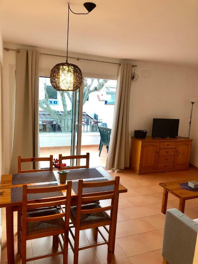 Apartaments S'Arenella Кадакес Екстер'єр фото
